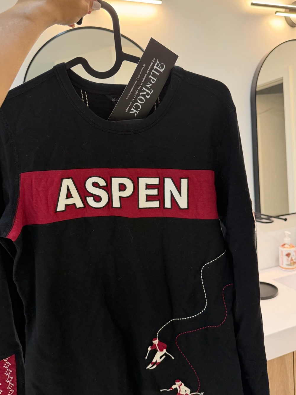 ALP N Rock Long Sleeve -Aspen' Black & Red Long-Sleeve Top - Size Small